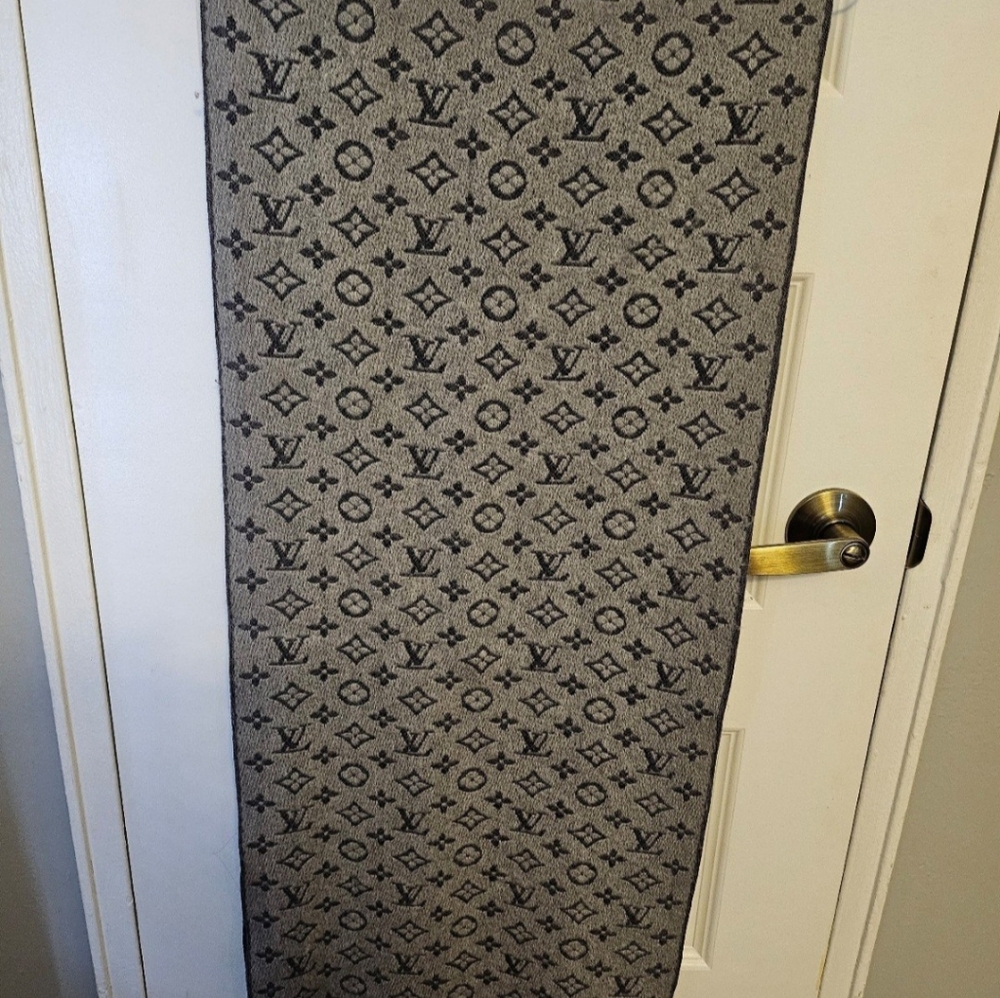 Louis Vuitton Scarf